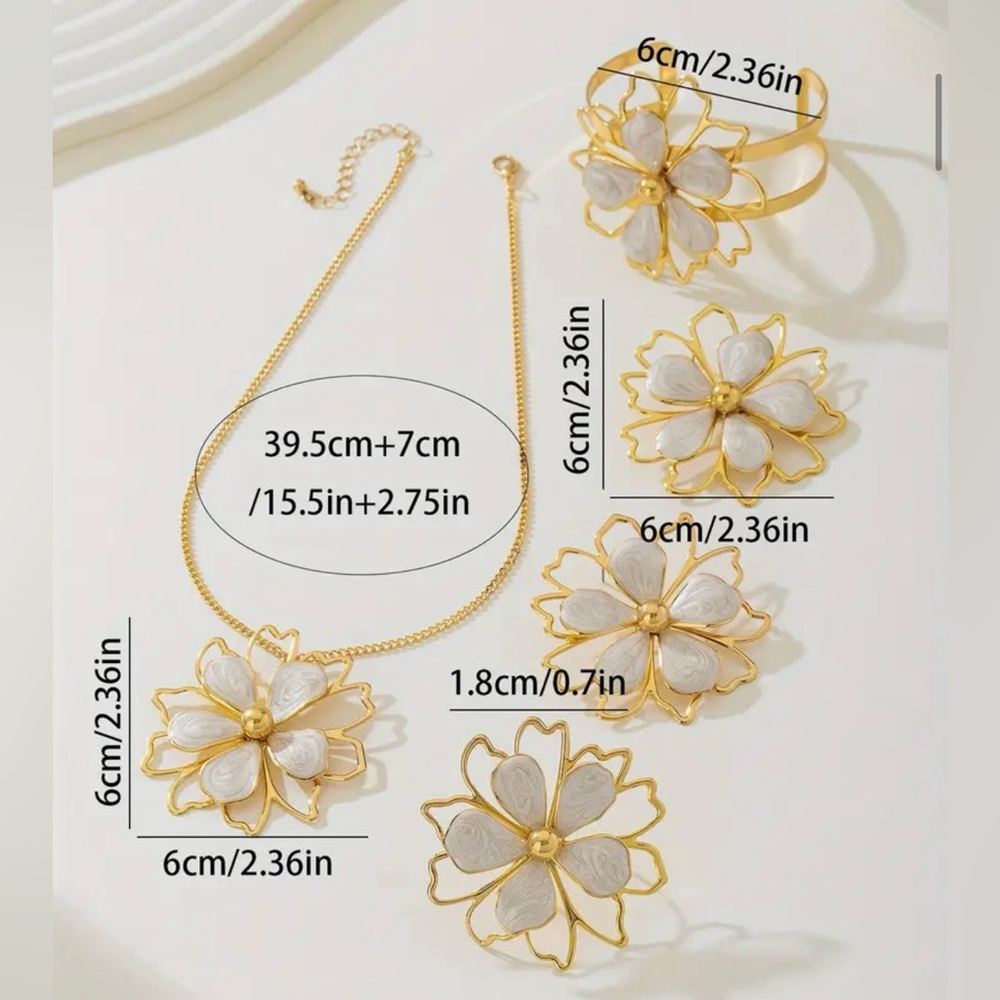 JEWELRY SET: 4Pc: White/Gold Lotus Flower Ring, Bracelet,Earrings,& Necklace,NIP - Picture 10 of 11